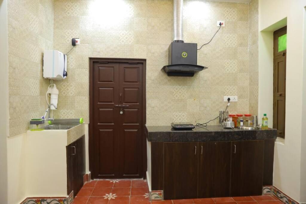 Heritage Home With 2 Bed/2 Bath With Kitchen In A Residential Neighborhood. Madurai Exterior photo