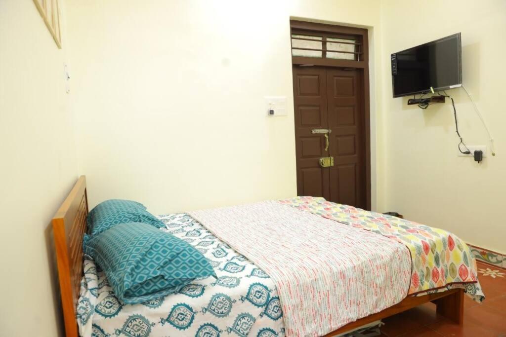 Heritage Home With 2 Bed/2 Bath With Kitchen In A Residential Neighborhood. Madurai Exterior photo